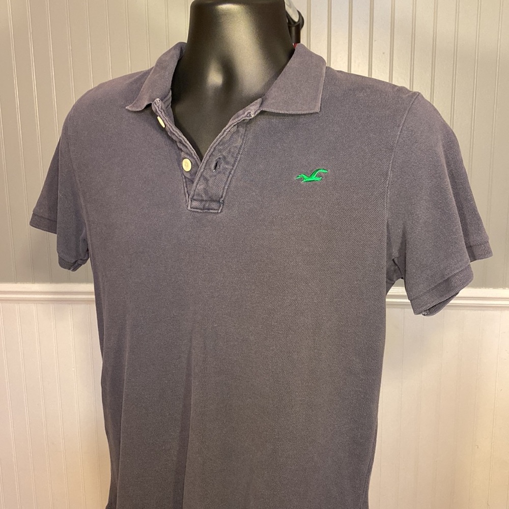 Men’s - Medium - Hollister - Navy Polo - Short sleeve- athletic fit